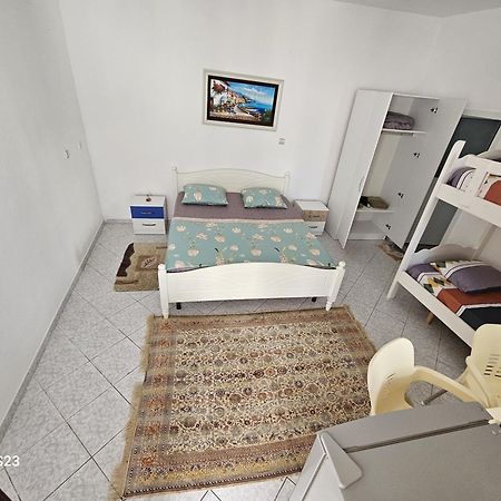 Aeria Rooms Himare Exterior photo